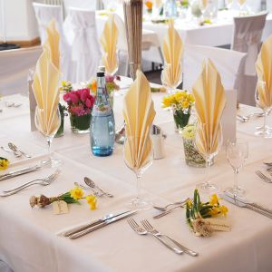 dillmanns-speicher-nordwalde-muensterland-eventlocation-hochzeitslocation-heiraten-tisch-1.jpg